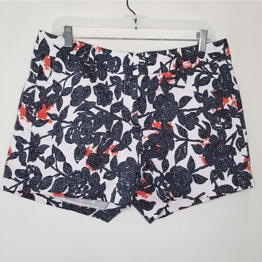 Ann Taylor shorts summer beach